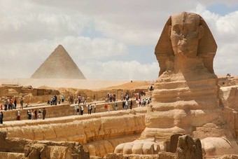 مصر تدرس منح تأشيرات للسياح لزيارة مصر عدة سنوات 
