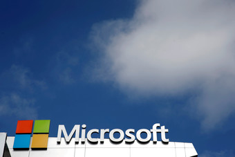 "مايكروسوفت" تعتزم استثمار مليار دولار في مشروع بولندي للحوسبة السحابية