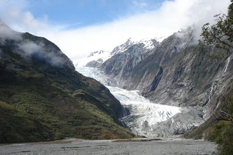 ذوبان نهر جليدي في نيوزيلندا بقدر يكفي لشرب سكان الدولة لمدة 40 عاما