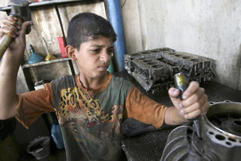  وزير التنمية الألماني يعتزم بذل مزيد من الجهد لمكافحة عمل الأطفال 