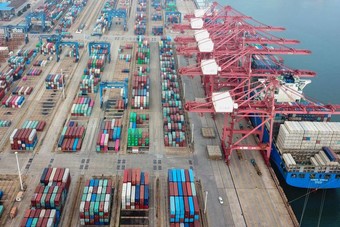 صادرات الصين تسجل أكبر زيادة في نحو عام ونصف والواردات تهبط 