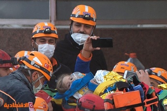 إنقاذ طفلة بعد 91 ساعة على زلزال تركيا والحصيلة تتجاوز مئة قتيل 