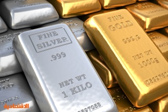 الذهب يتراجع والفضة تنخفض عن ذروة 8 سنوات بفعل رفع هامش الوقاية للعقود