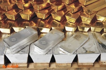 الذهب يستقر.. والفضة تنتعش على الرغم من توقف تداولات محمولة للأفراد