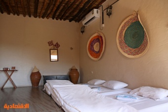 فنادق الطين مقصد سياحي يستقطب الزوار في قرية عمانية فنادق الطين مقصد سياحي يستقطب الزوار في قرية عمانية