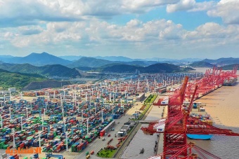 إغلاق شنغهاي يهدد الاقتصاد العالمي .. أكبر ميناء حاويات في العالم لا يعمل