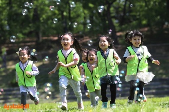 551 دولار شهريا متوسط تكاليف تربية الطفل الواحد في كوريا الجنوبية  