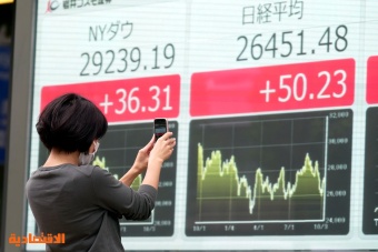 الأسهم اليابانية تحقق أكبر قفزة في شهر بفضل أسهم الرقائق 