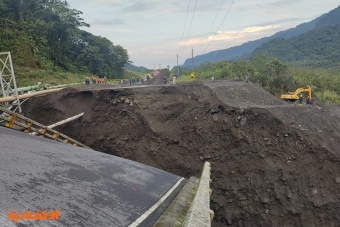 الإكوادور تعلق جزءا من صادراتها النفطية بعد انهيار جسر 
