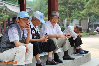 كوريا الجنوبية: تضاعف عدد العاملين البالغ أعمارهم 60 عاما خلال 10 أعوام