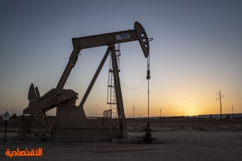 النفط يهبط 3.3% بفعل تباطؤ إعادة ملء الاحتياطي الاستراتيجي الأمريكي
