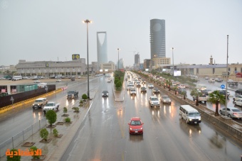 بدءا من الغد .. أمطار غزيرة ورياح بسرعة 50 كم في الساعة على المناطق السعودية