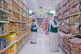 جولات رقابية استباقية على المتاجر السعودية لمتابعة وفرة السلع والمنتجات الرمضانية