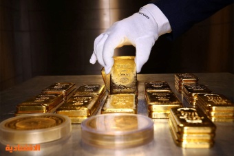 ارتفاع الذهب مع تراجع الدولار وسط ترقب لبيانات التضخم الأمريكية 