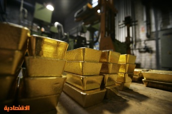 الذهب يتماسك فوق 2000 دولار بعد بيانات اقتصادية أمريكية ضعيفة
