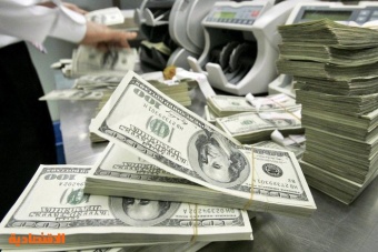 الدولار يشهد تعاملات متقلبة متأثرا بأزمة سقف الديون