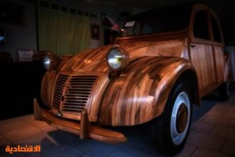 مزاد على سيارة خشبية بقيمة تصل إلى 200 ألف يورو