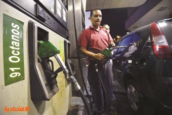 اشتعال مفاجئ للسيارات في فنزويلا يثير تساؤلات حول نوعية البنزين الموزع