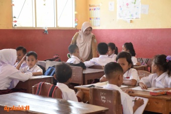 عام من التأخر الدراسي في إندونيسيا جراء كوفيد .. الفجوة الرقمية عمقت خسائر التعليم