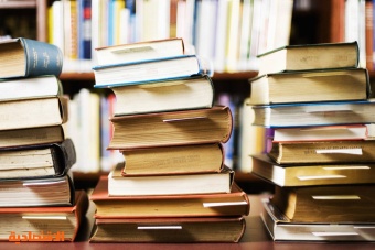 «المكتبات» تتيح استعارة الكتب مجانا عبر «مناول»