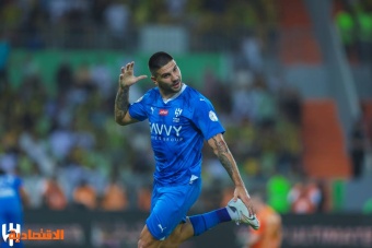 الصدارة تهتز بـ «رباعية» الهلال