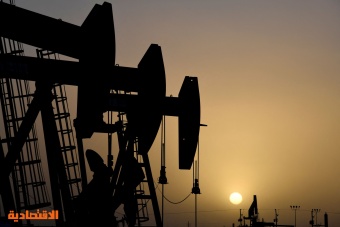 النفط يتراجع مع انحسار المخاوف من تعطل الإمدادات