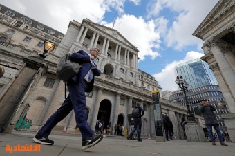 بنك إنجلترا: جهود مكافحة التضخم لا يمكن تخفيفها .. الأجور ترتفع بسرعة