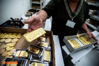 الذهب يتجه إلى أكبر ارتفاع شهري وسط إقبال على الملاذات الآمنة 