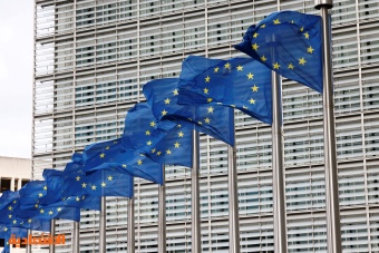 الاتحاد الأوروبي يجمد مساعدات التنمية المخصصة للفلسطينيين