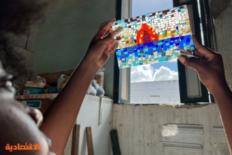 النوافذ الزجاجية الملونة في هافانا فن ساحر وميزة قيمة لعمارتها