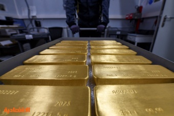  الذهب يتجه لتحقيق مكاسب أسبوعية وسط آمال بوقف رفع الفائدة في أمريكا 
