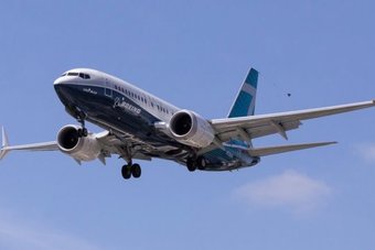أمريكا توقف تحليق طائرات بوينج 737 ماكس 9 لإجراء فحص السلامة 