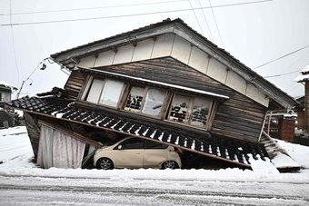 ارتفاع عدد قتلى زلزال اليابان إلى 161 شخصا 